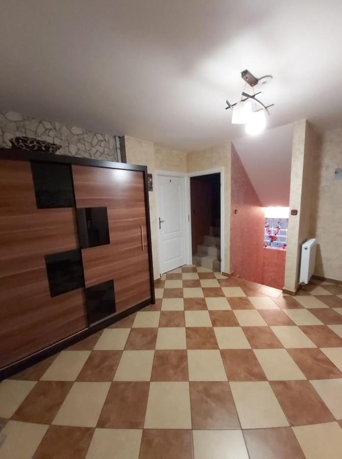 Dom Pod Winogronem Appartement Szczawnica Buitenkant foto